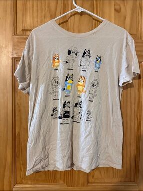 Bluey Family Graphic Tee - Light Gray Short Sleeve